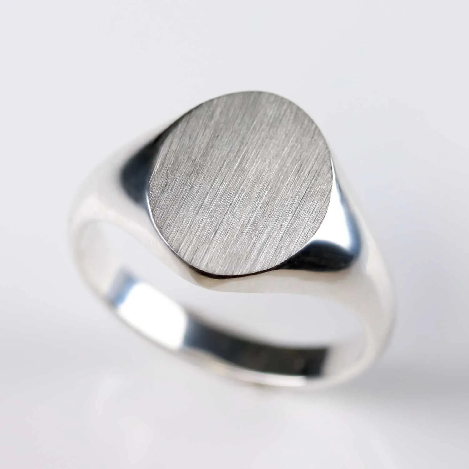 11x9.5mm Oval Signet Ring