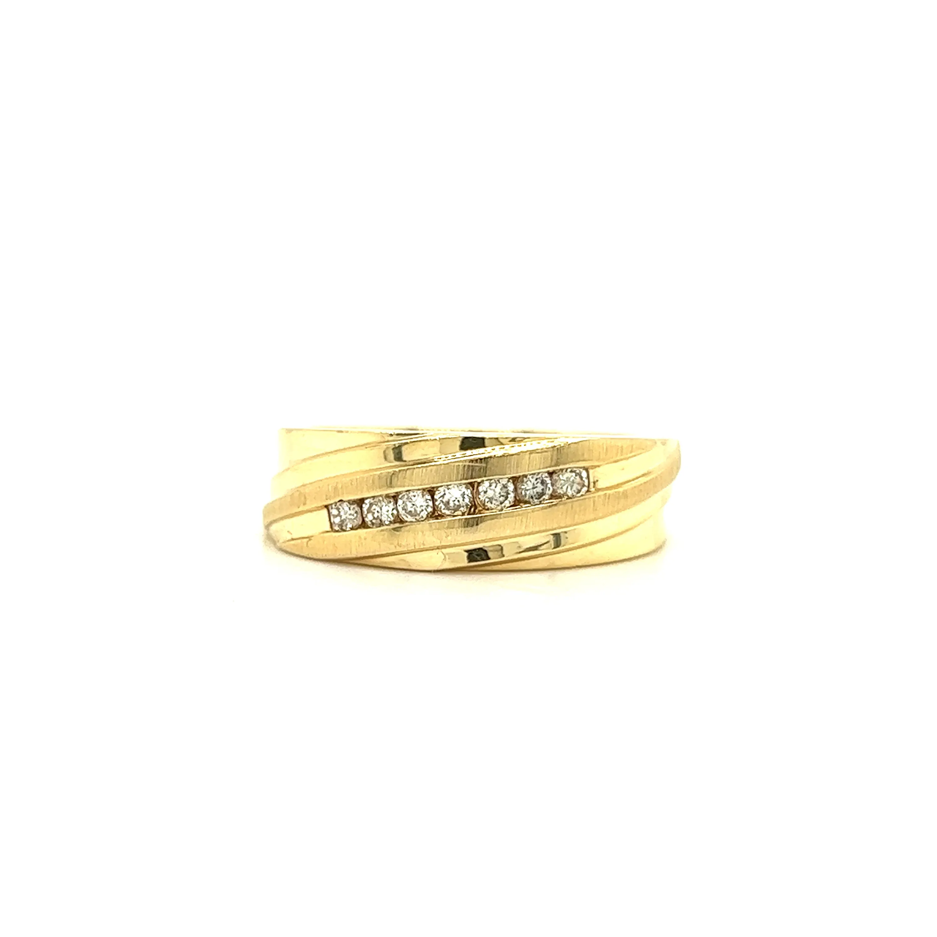 Diamond Ring with 0.21ctw of Diamonds in 14K Yellow Gold